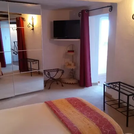 D'hotes Les Terrasses Du Soleil 4*