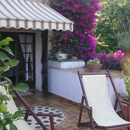 D'hotes Les Terrasses Du Soleil 4*