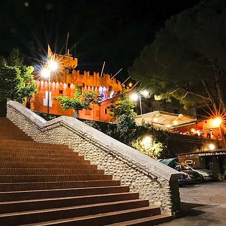 D'hotes Les Terrasses Du Soleil Bed & Breakfast 4*