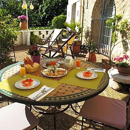 D'hôtes Les Terrasses Du Soleil 4*