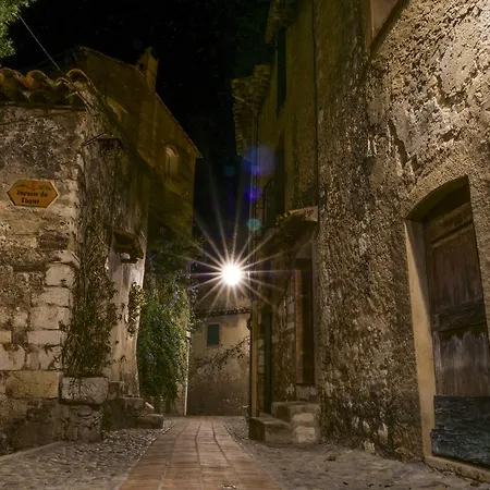 D'hotes Les Terrasses Du Soleil Bed & Breakfast 4*